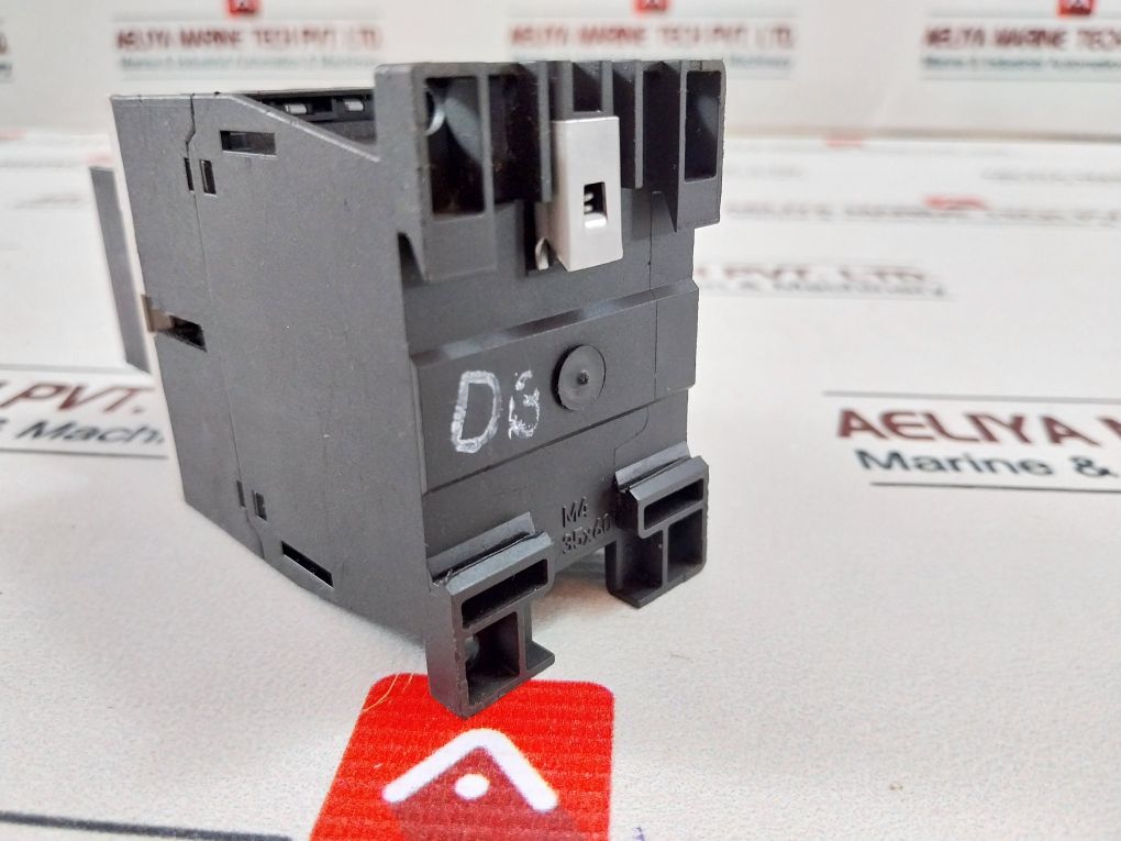 Moeller Dil M9-10 Contactor With Dil A-xhi40 Auxiliary Contact Module