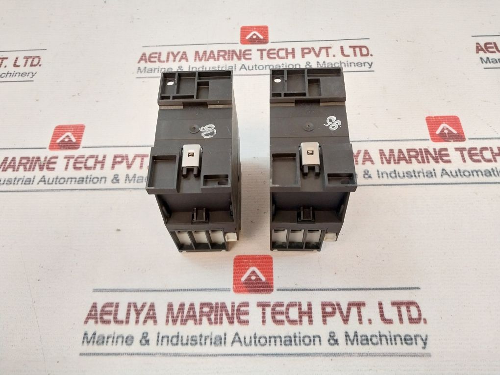 Moeller Dil M 17-10 Contactor 3 Pole 250V Dc