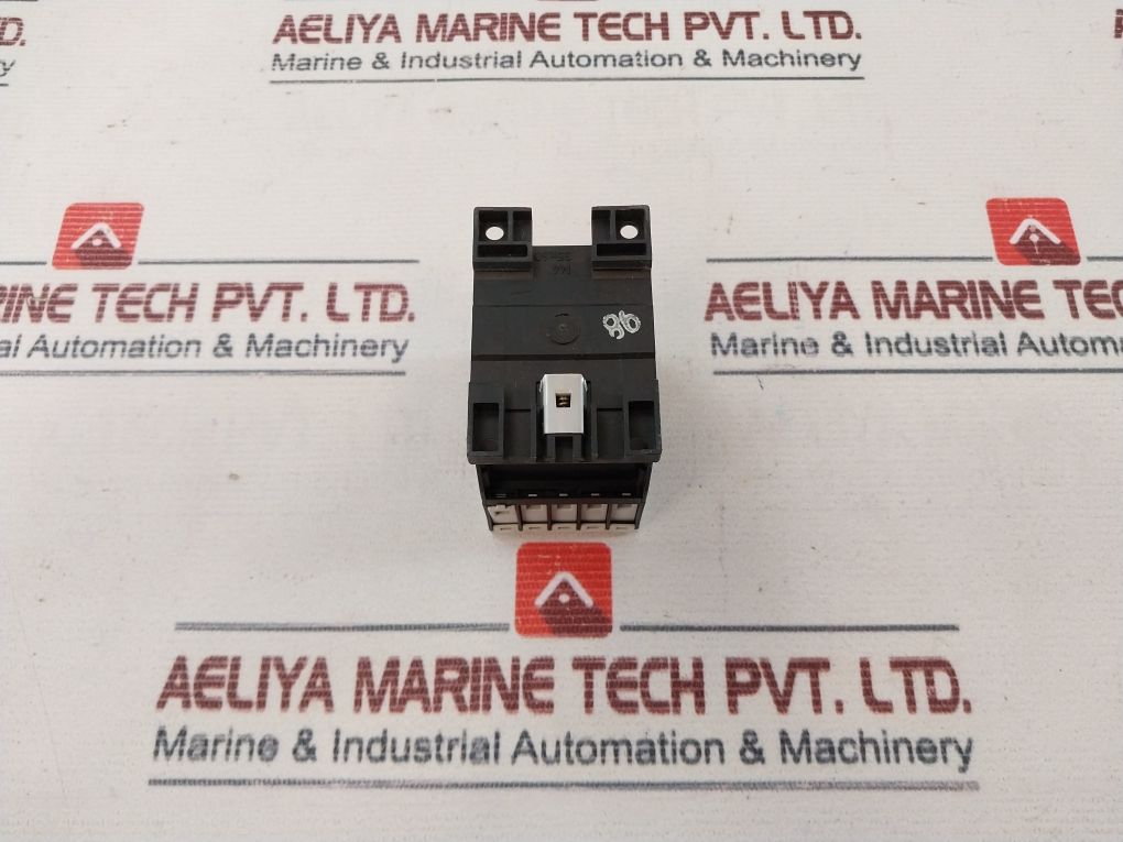 Moeller Dilm9-10 Contactor 250V