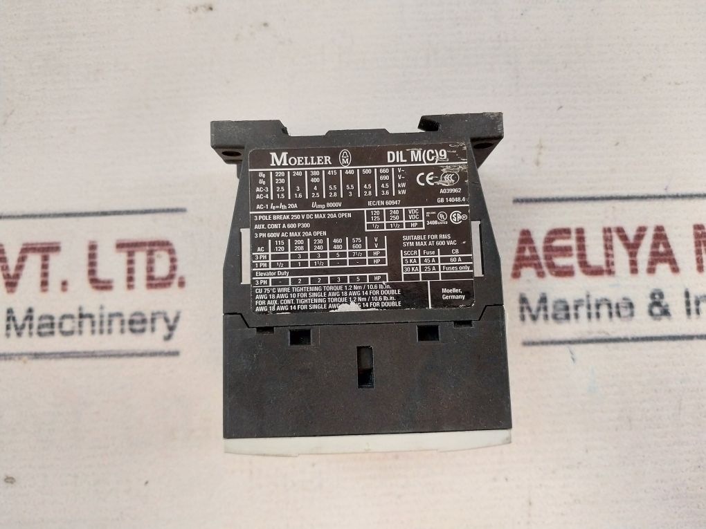 Moeller Dilm9-10 Contactor 250V