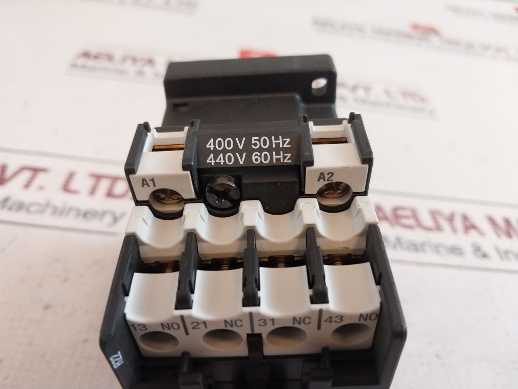 Moeller Dilr22 System Contactor Relay 440V 60Hz