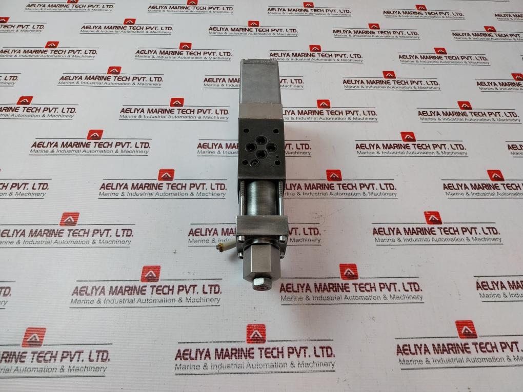 Moog D635-606B Hydraulic Servo Valve A11592