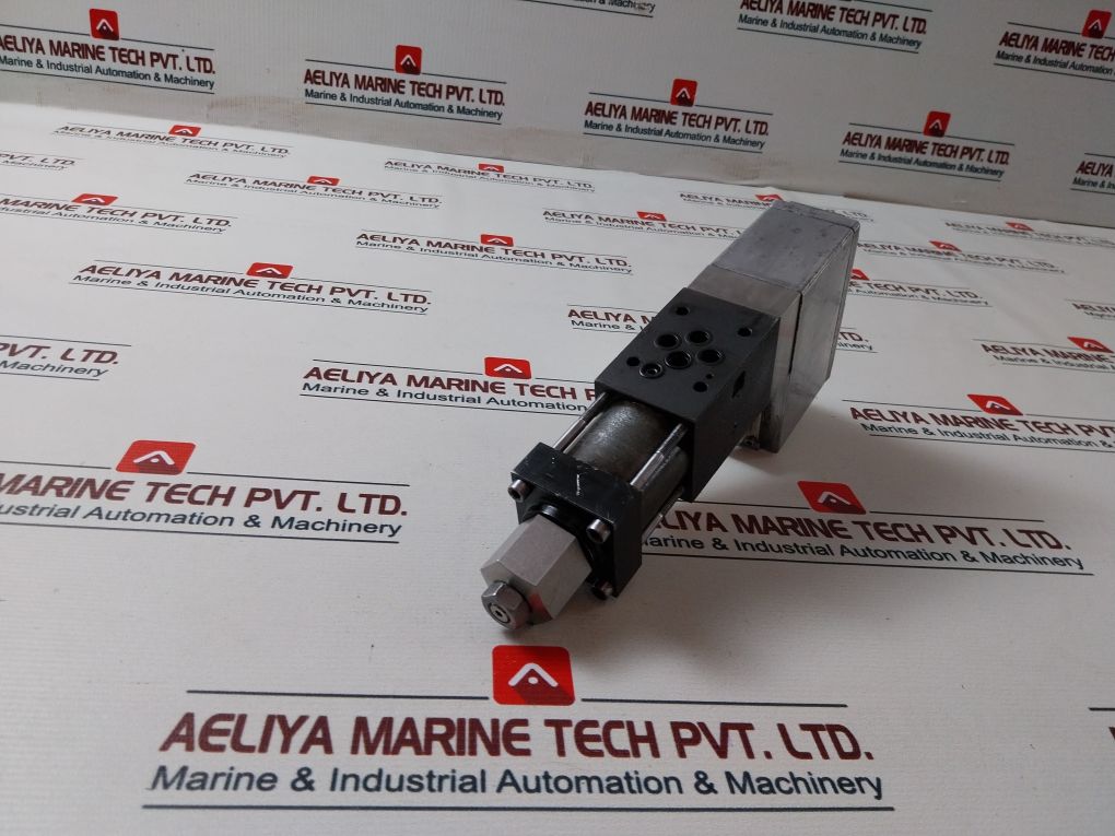 Moog D635-606Ct Servo Valve A16637