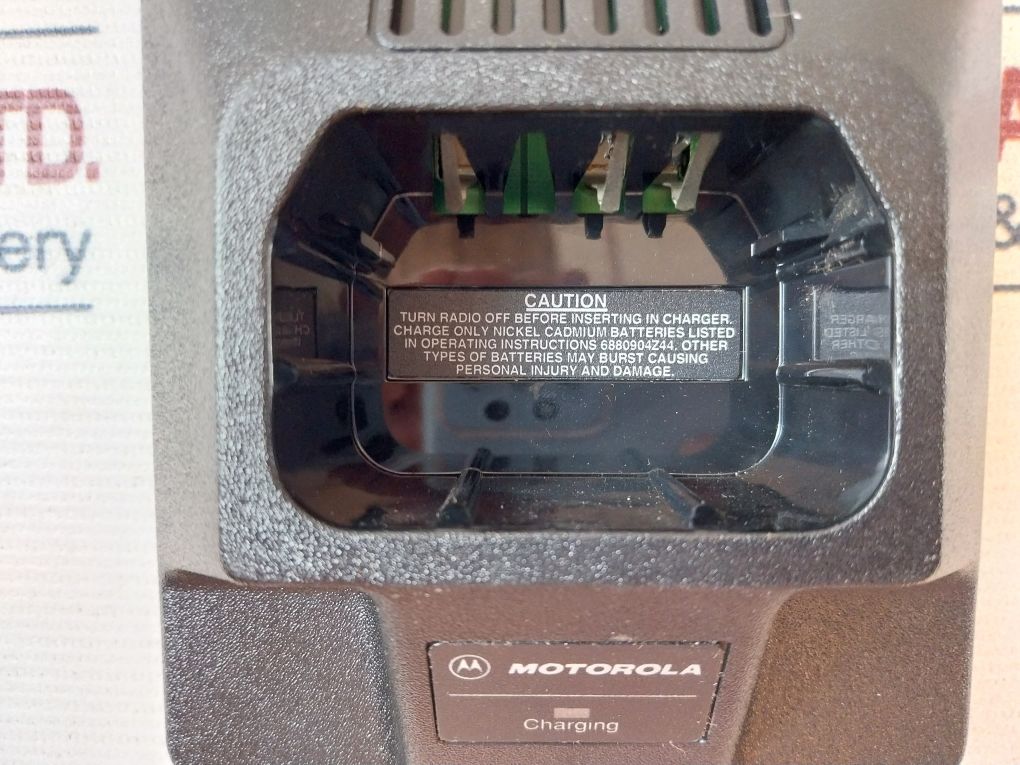 Motorola 2580955Z02 Battery Charger Adapter Htn9702A