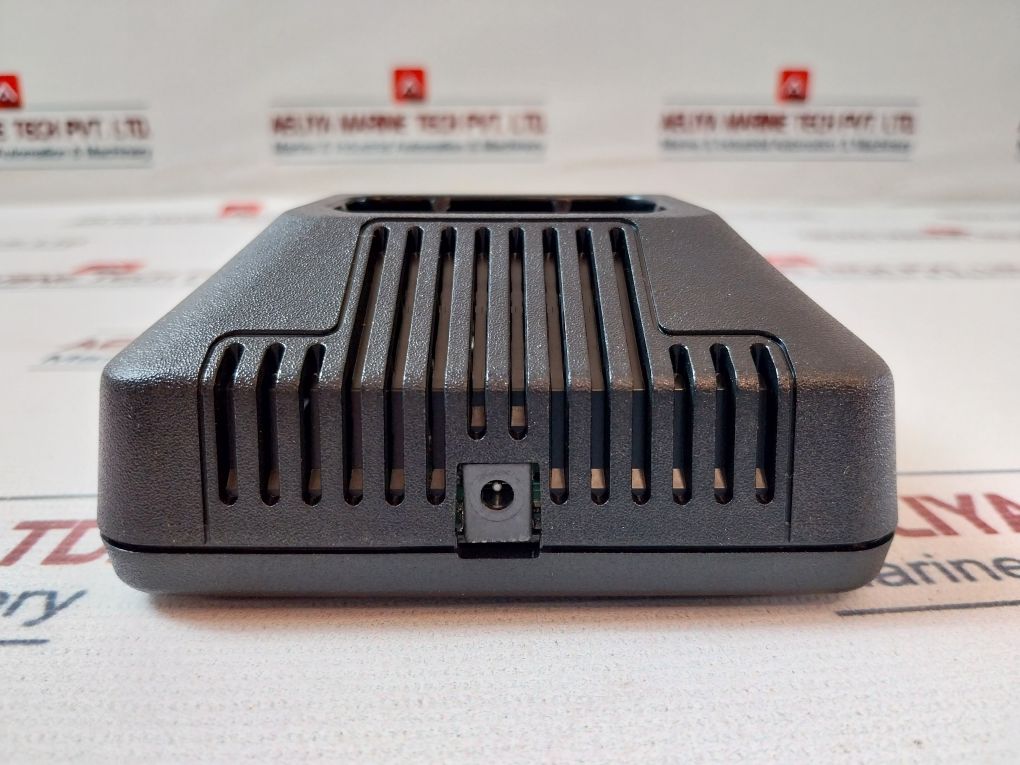 Motorola 2580955Z02 Battery Charger Adapter Htn9702A