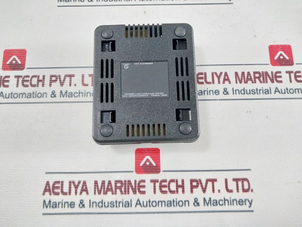 Motorola Htn9702A Standard Charger 10 Hr