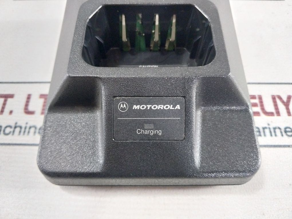 Motorola Htn9702A Standard Charger 10 Hr