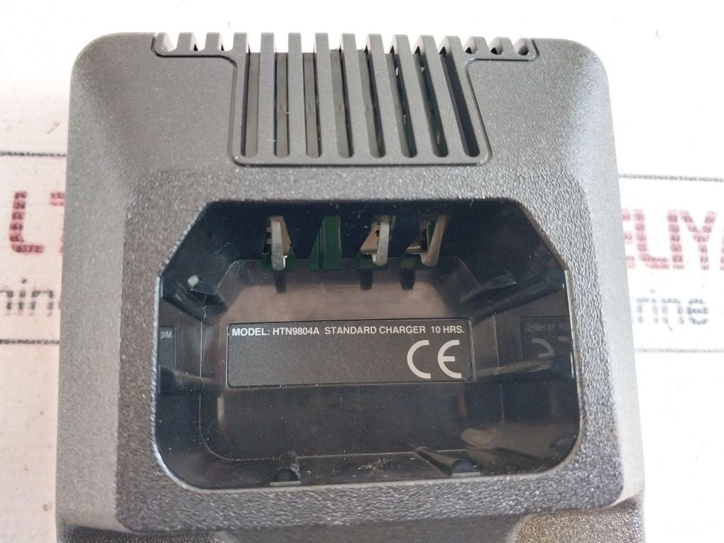 Motorola Htn9804A Battery Charger 10Hour/ 220V