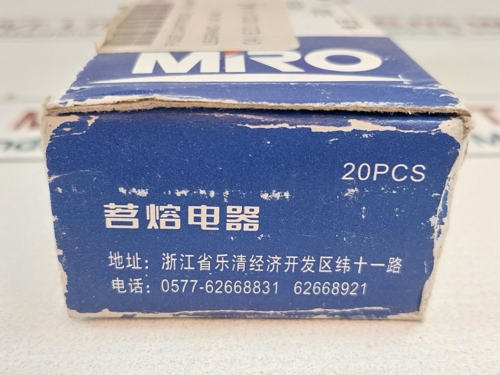 Lot Of 11X Mro Rt18-63Ac Cylindrical Cap-shaped Fuse