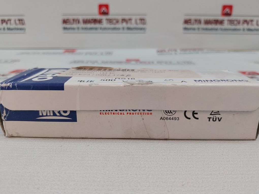 Lot Of 11X Mro Rt18-63Ac Cylindrical Cap-shaped Fuse