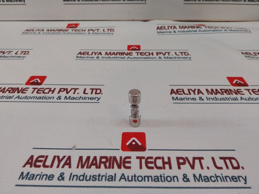 Lot Of 11X Mro Rt18-63Ac Cylindrical Cap-shaped Fuse