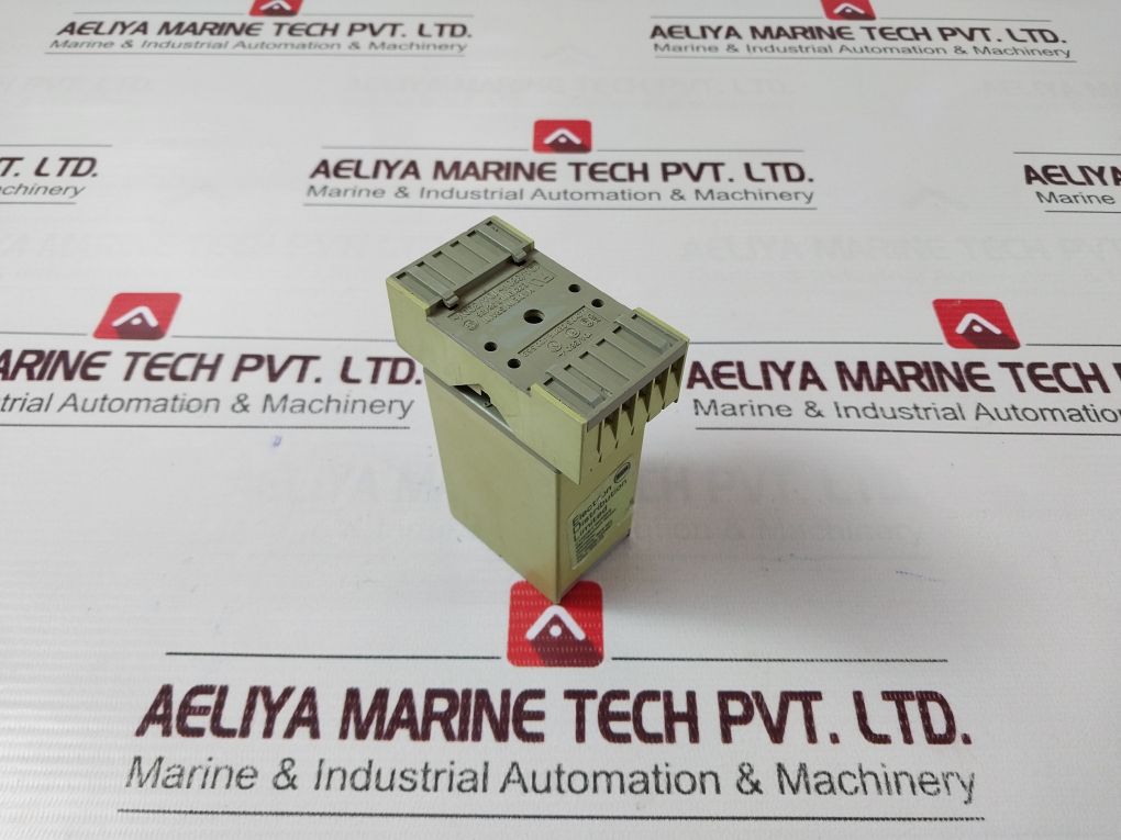 Multicomat Cse 3-s Time Relay 220V