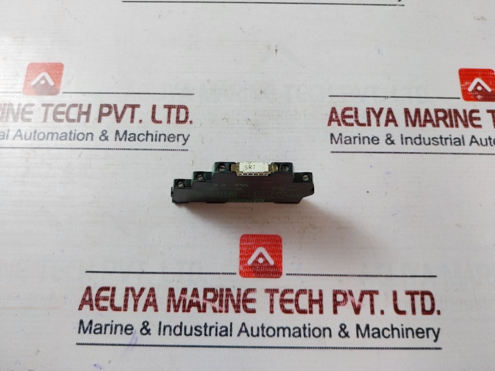 Murr Elektronik 52000 Output Relay 5060 Hz 240Vac
