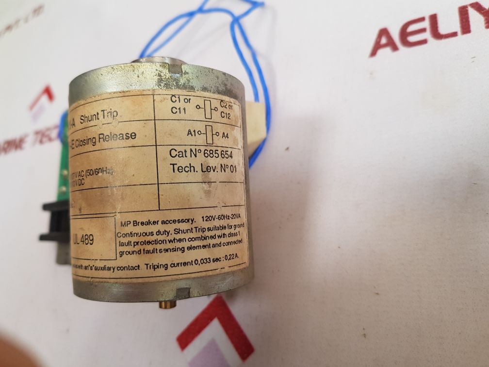 Merlin Gerin Mx-a Shunt Trip Circuit Breaker 685 654 Used One
