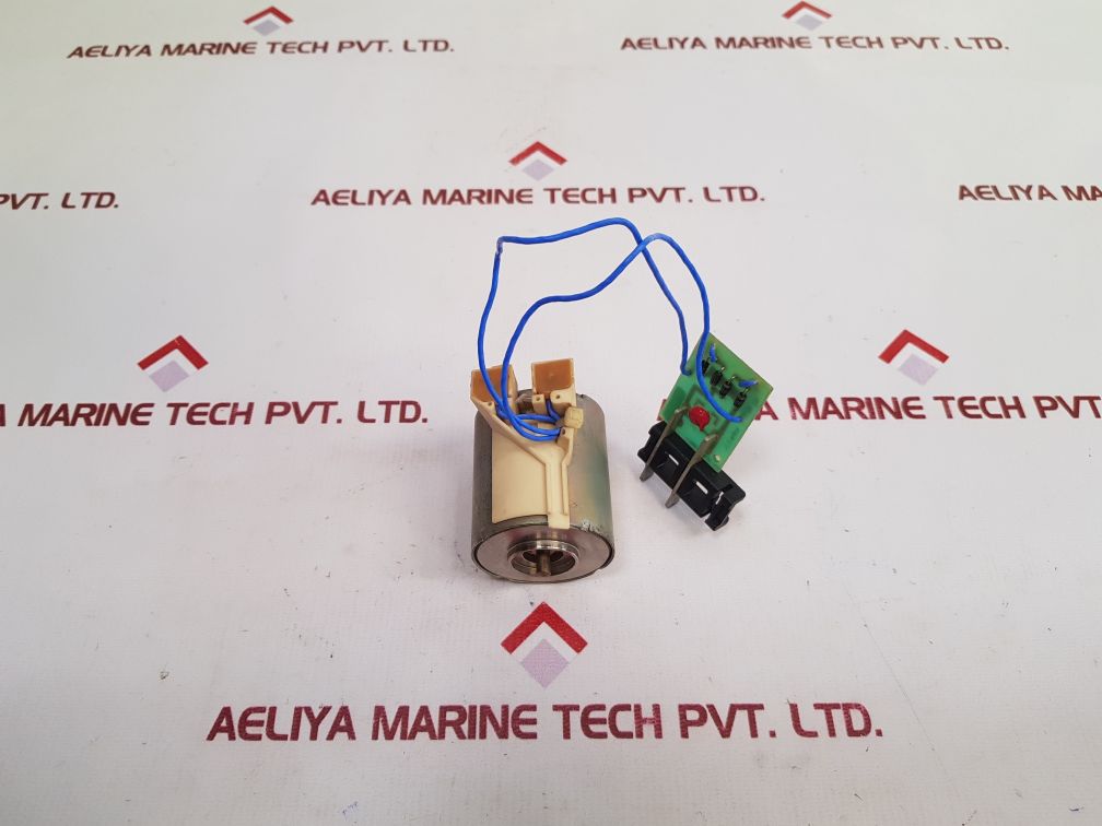 Merlin Gerin Mx-a Shunt Trip Circuit Breaker 685 654 Used One
