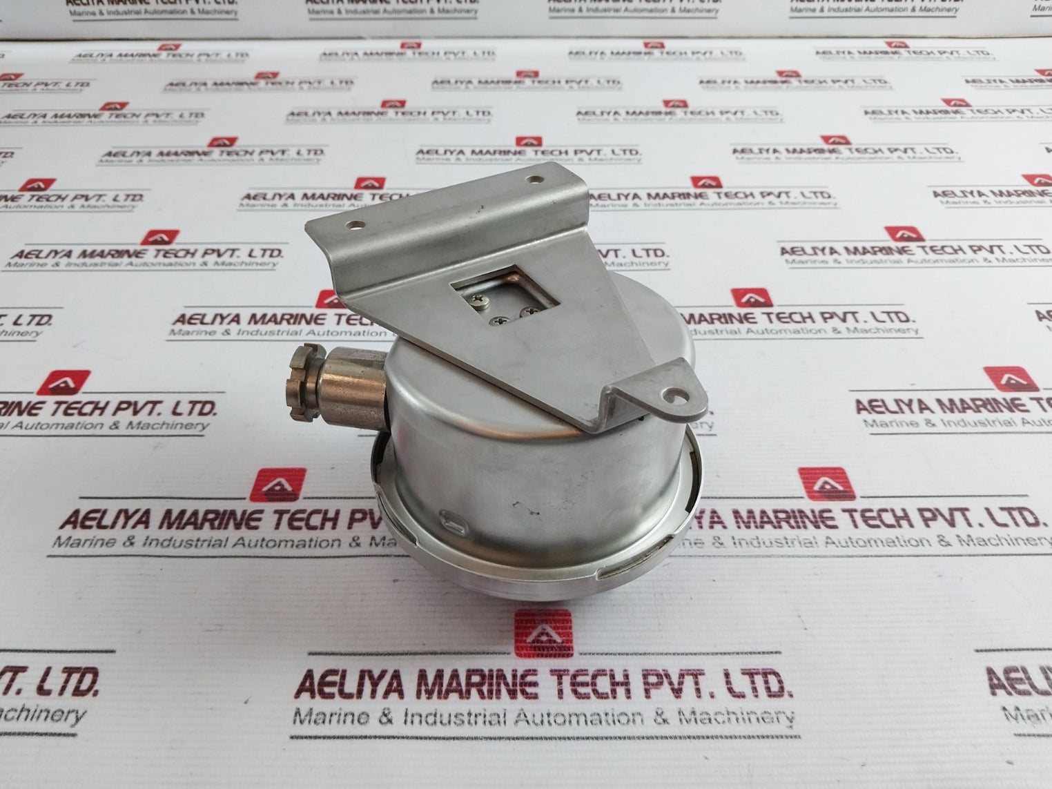 Nagano Keiki Kh50 Pressure Transmitter 35 Kgf/Cm2, 24Vdc