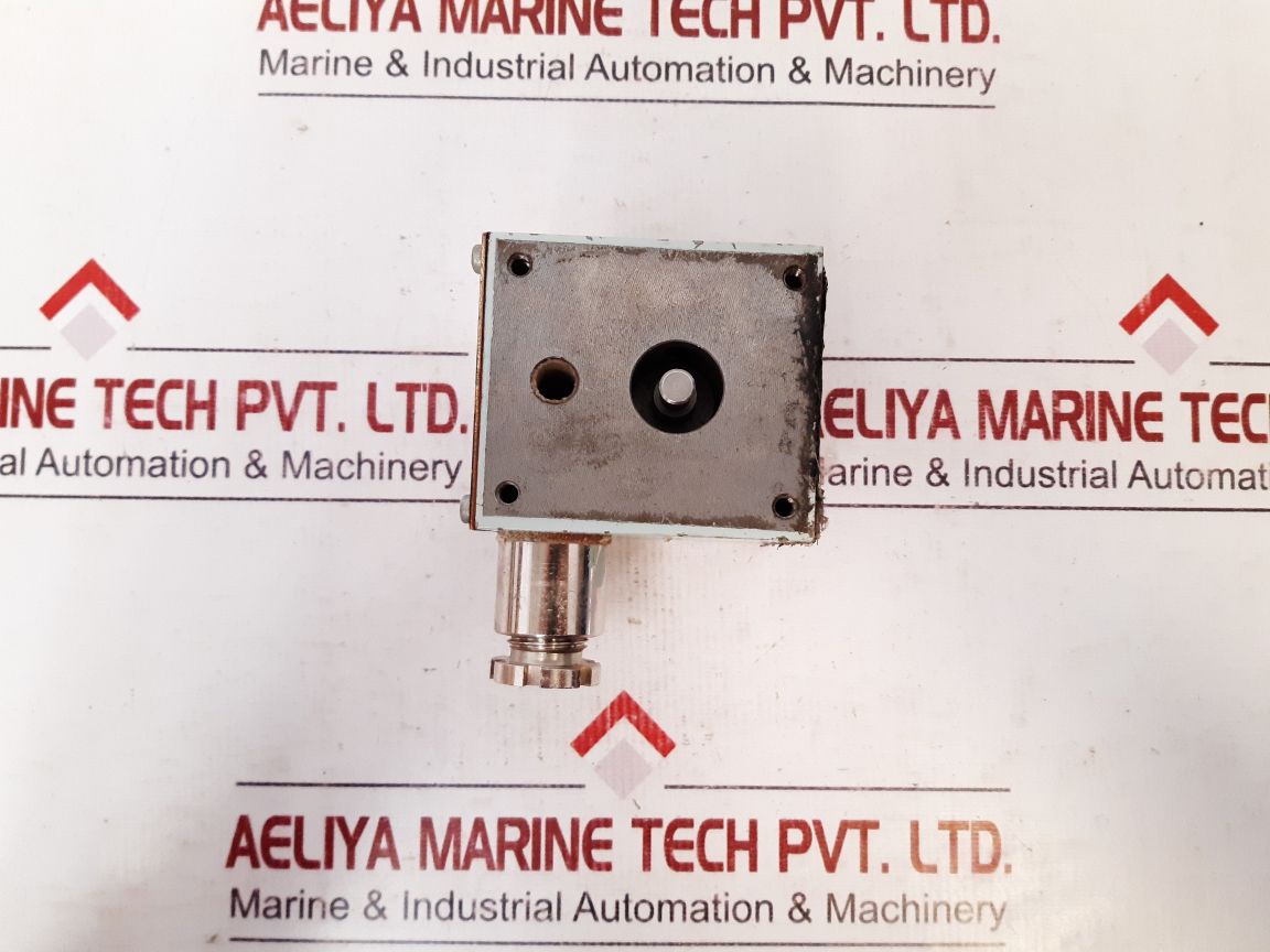 Nakakita Seisakusho Ns692 Solenoid 4 Way Valve