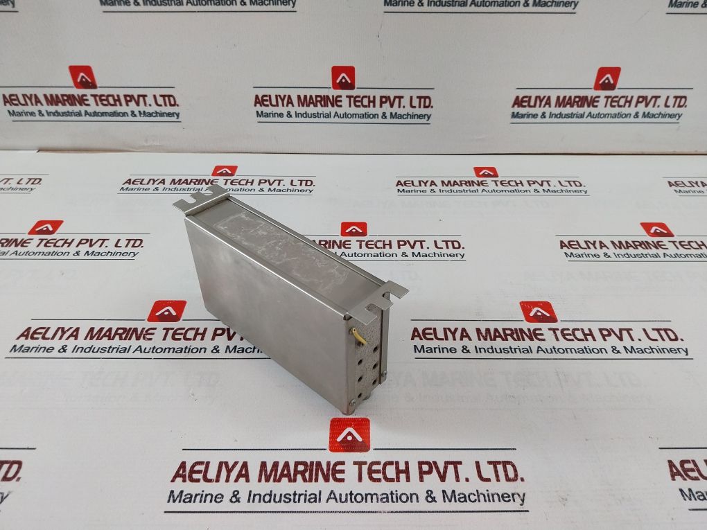 Naval A 2266 Amplifier 24Vdc 0-20 Db 87-108 Mhz