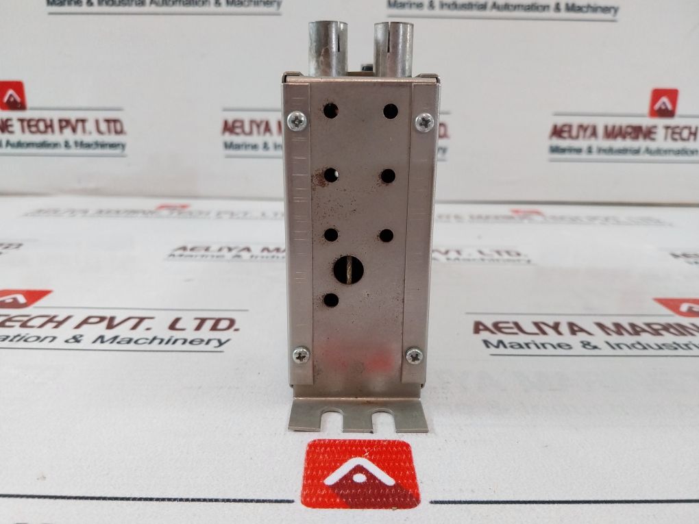 Naval A 2266 Amplifier 24Vdc 0-20 Db 87-108 Mhz