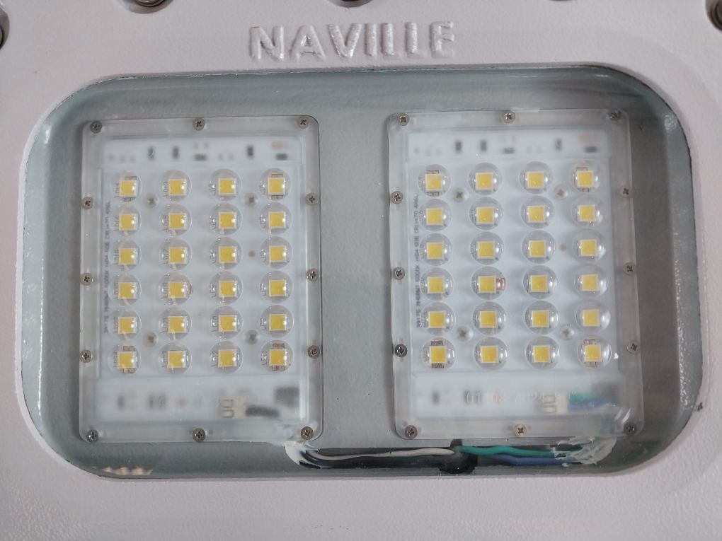 Naville Iluminacao Eznl/R6/240C Led Projector