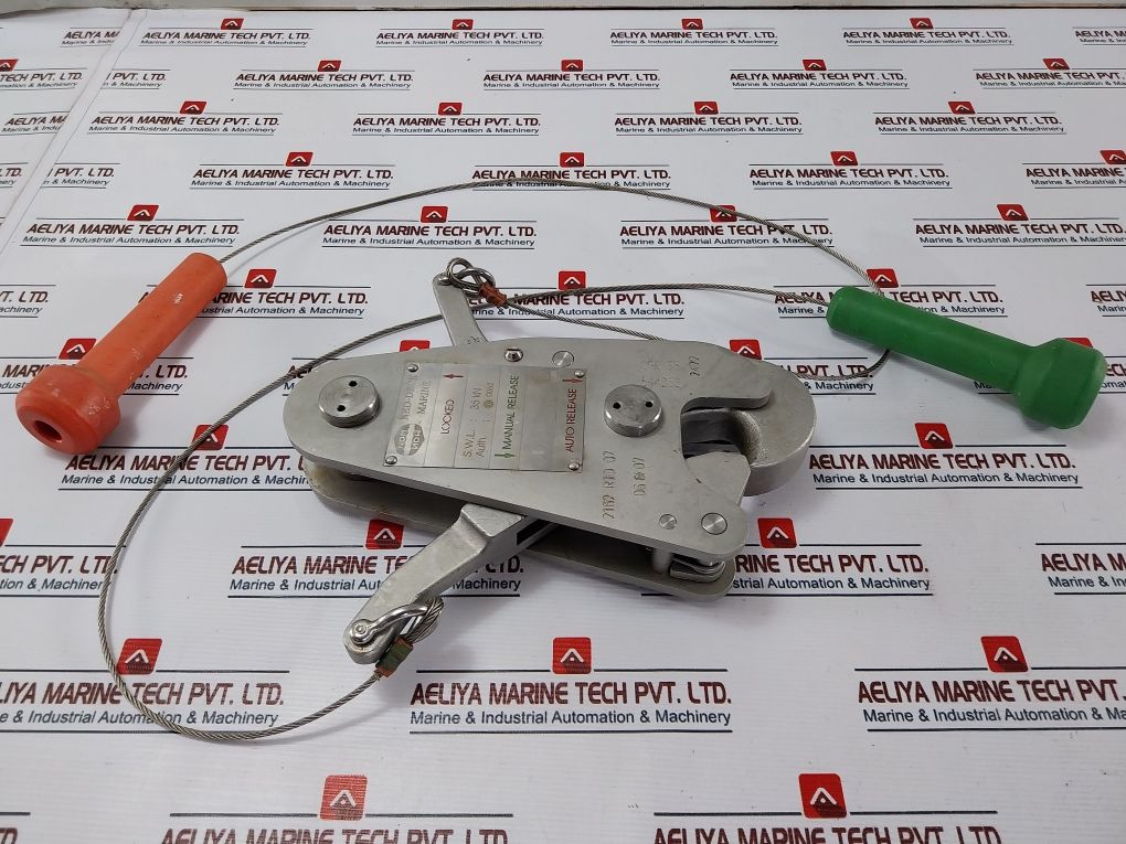 Ned-deck Car 35 Automatic Release Hook G-7/8-8