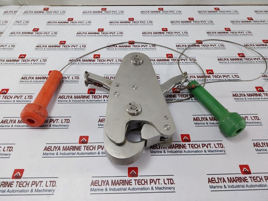 Ned-deck Car 35 Automatic Release Hook G-7/8-8