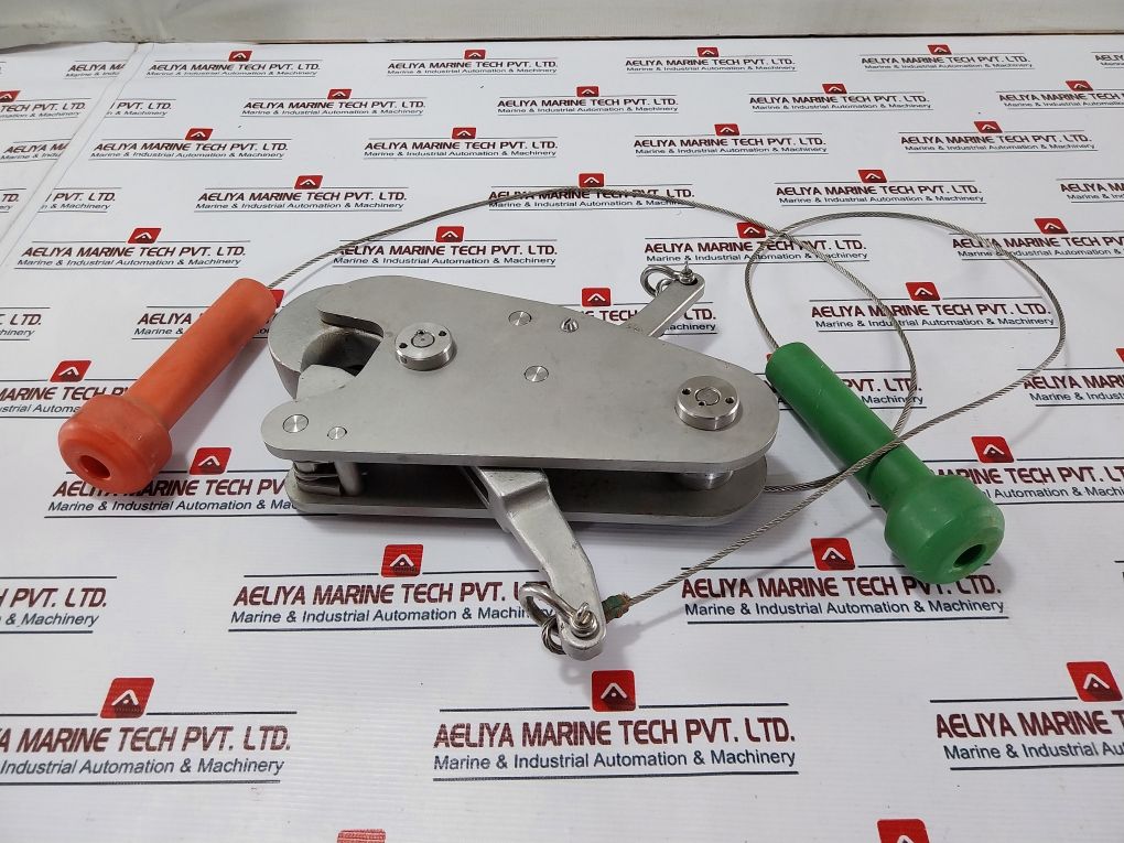 Ned-deck Car 35 Automatic Release Hook G-7/8-8