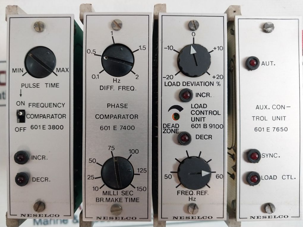 Neselco 601 E 3800 Frequency Comparator Set