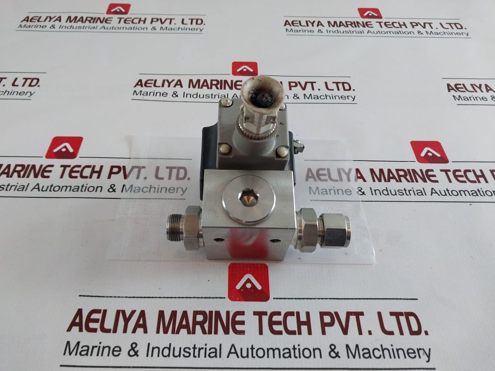 Nessie Vdht 1/2 E No 2/2 Directional Valve With Coil