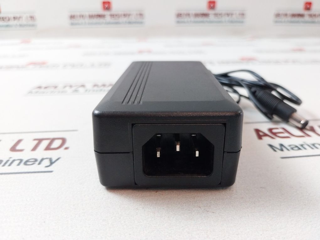 Netgear 2Abf060R Ac Adapter 00-240V~50/60Hz 1.7A