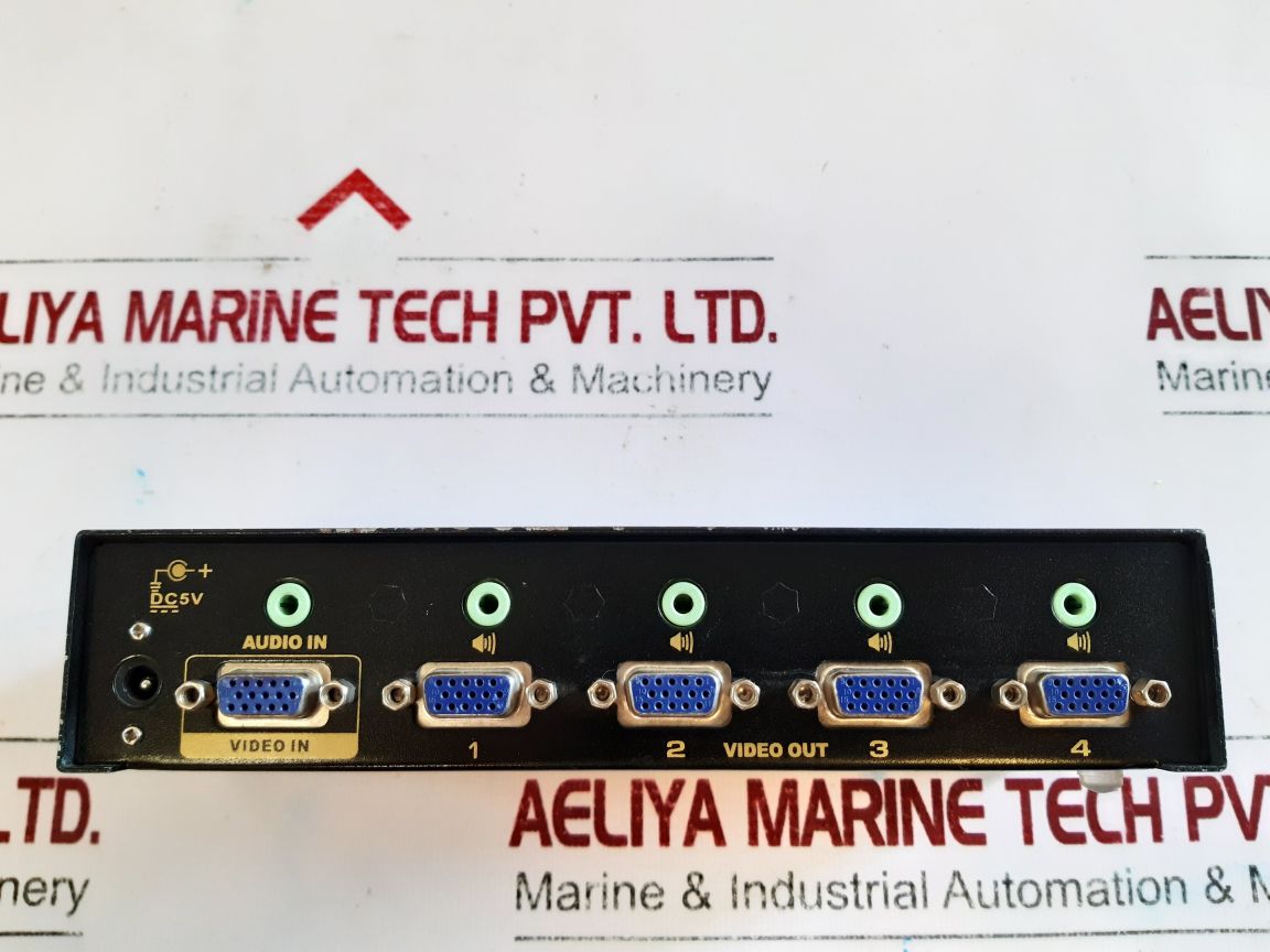 Newlink 4 Port Video Audio Splitter