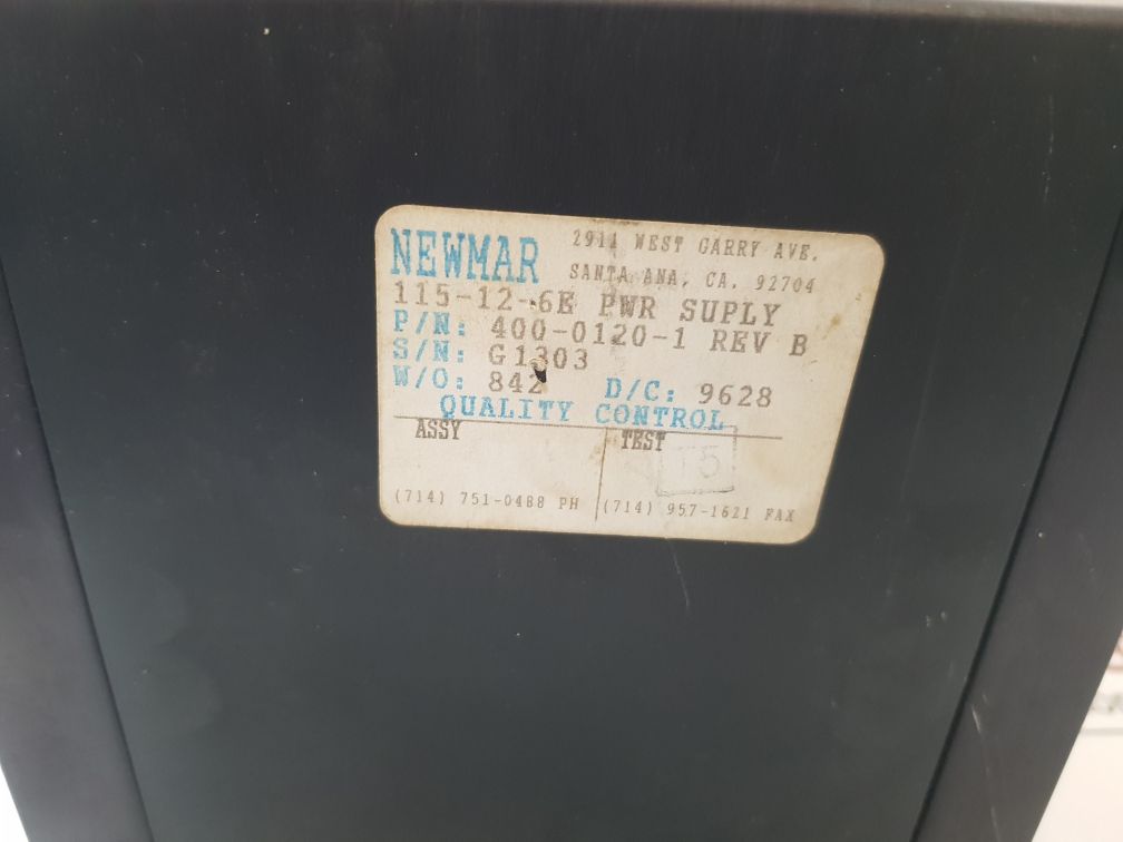 Newmar 115-12-6E Regulated Linear Dc Power Supply