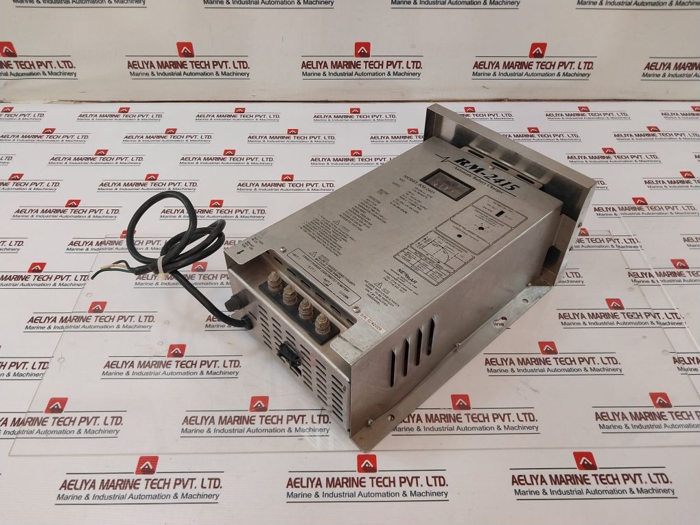 Newmar Rm-2415 Automatic Battery Charger 105-125V Ac 60Hz