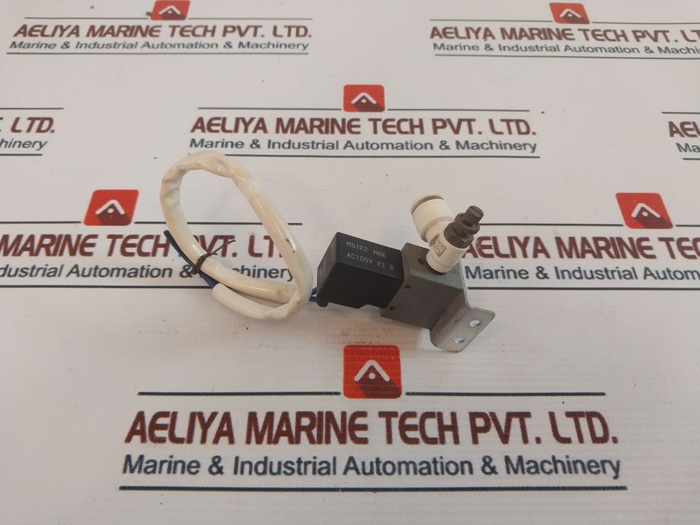 Nitta Moore M5122 M6E Solenoid Valve 0513, 110V 60Hz
