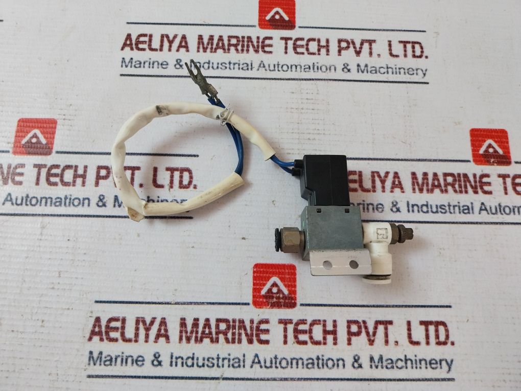 Nitta Moore M5122 M6E Solenoid Valve 110V 60Hz