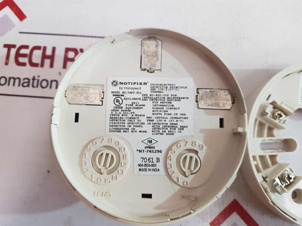 Notifier Fapt-851 Smoke Detector With B501 Detector Base
