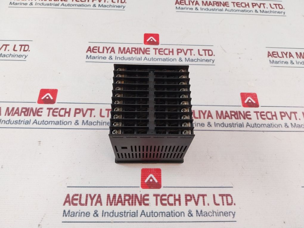 Nova St590 Digital Controller