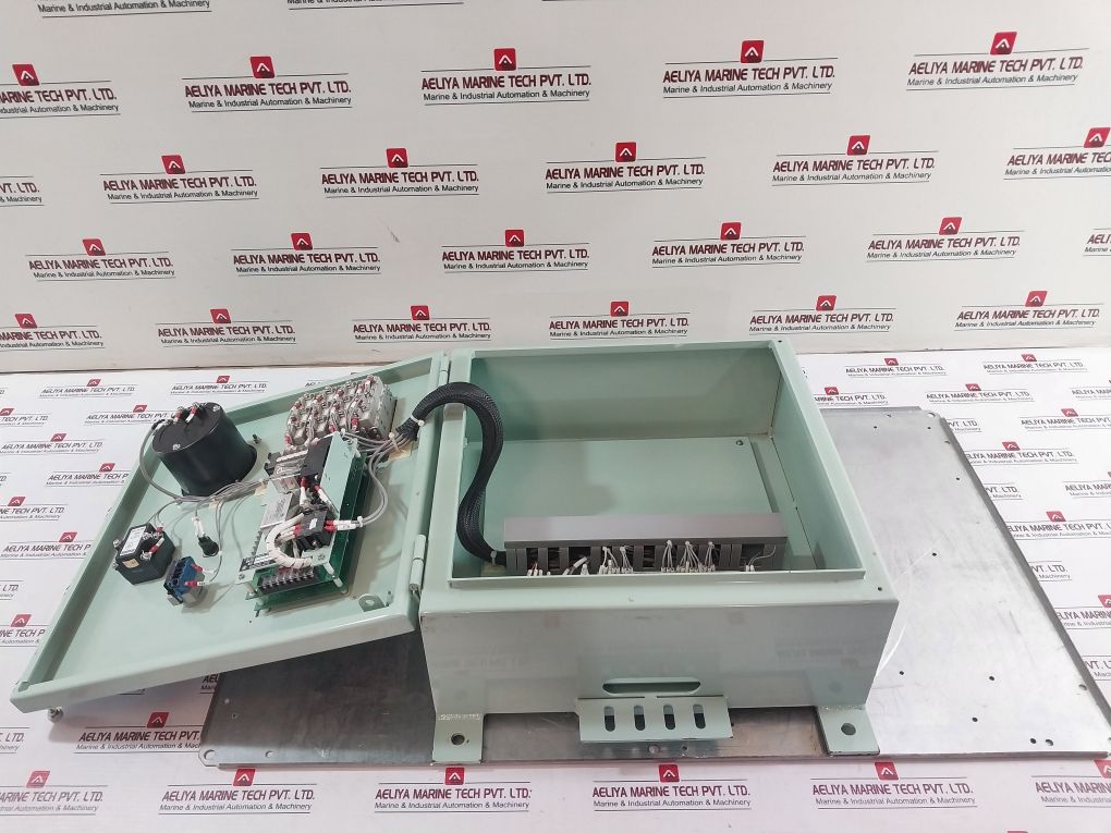 Nunotani Keiki Seisakusho A7785-5 Electric Propeller Shaft Revolution Indicator