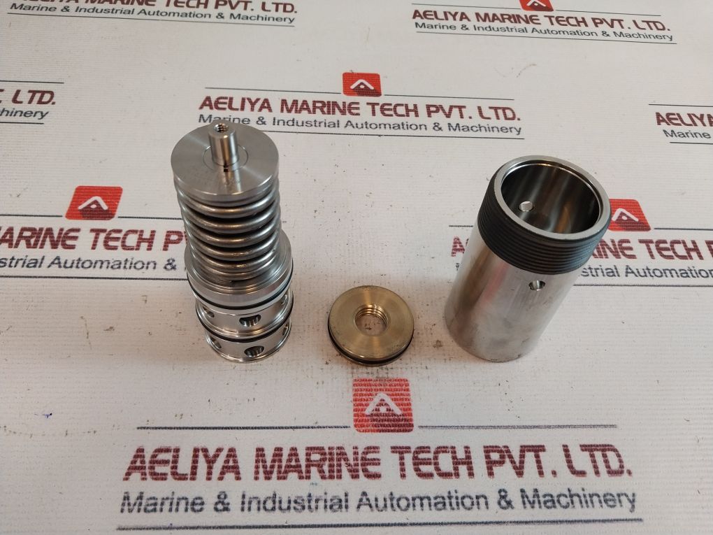 Oceaneering 100742 E Cartridge Valve Spm 3Wnc Set