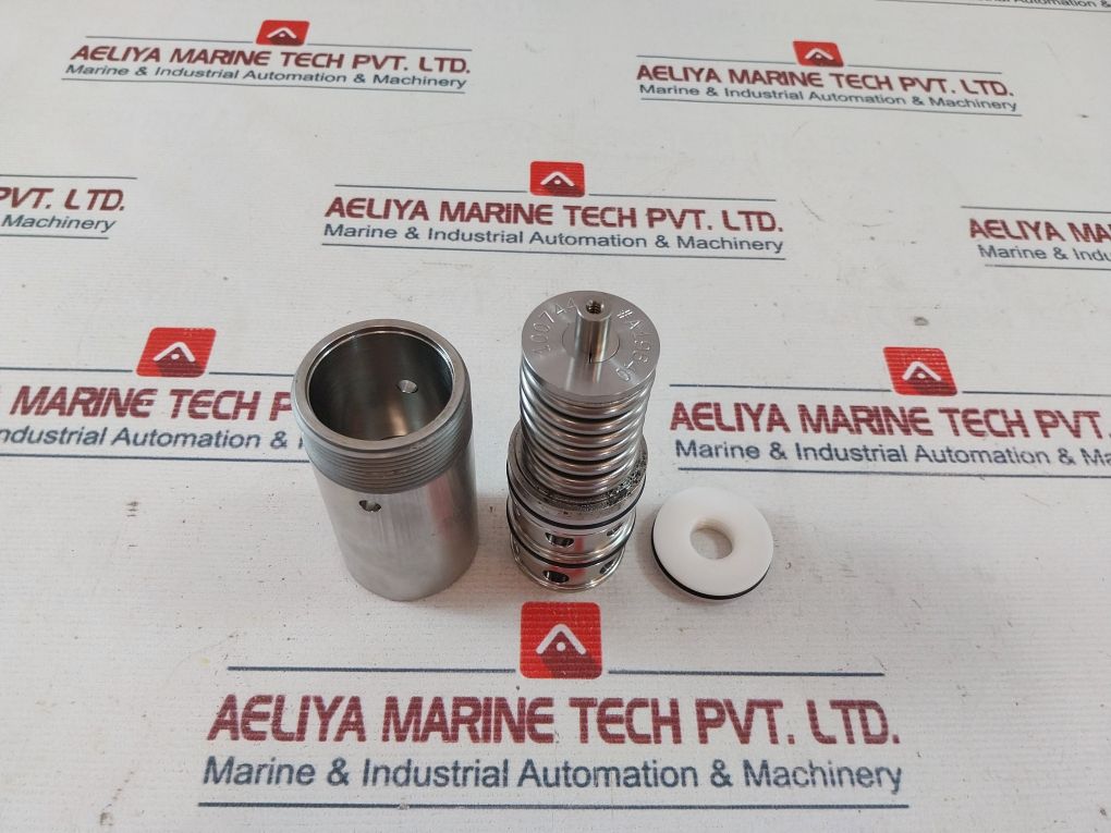 Oceaneering 100744-b Cartridge Valve 100742 E