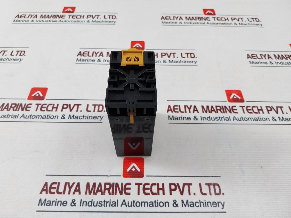 Ohnishi Electric Me-103 Dc V To V Signal Transmitter With Base Ac110V
