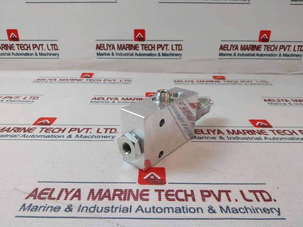 Oil Control 05416210023500C Single Acting Overcentre Valve