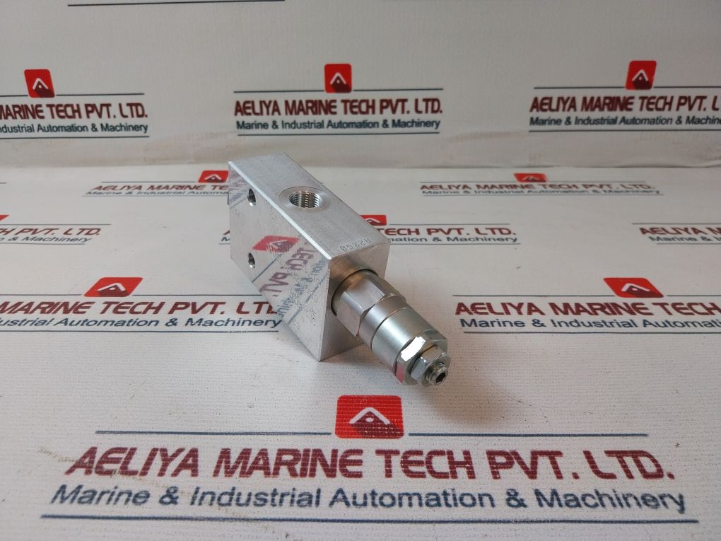 Oil Control 05416210023500C Single Acting Overcentre Valve