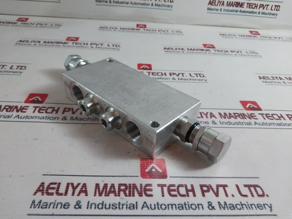 Oil Control 05420510042000A Double Acting Overcentre Valve