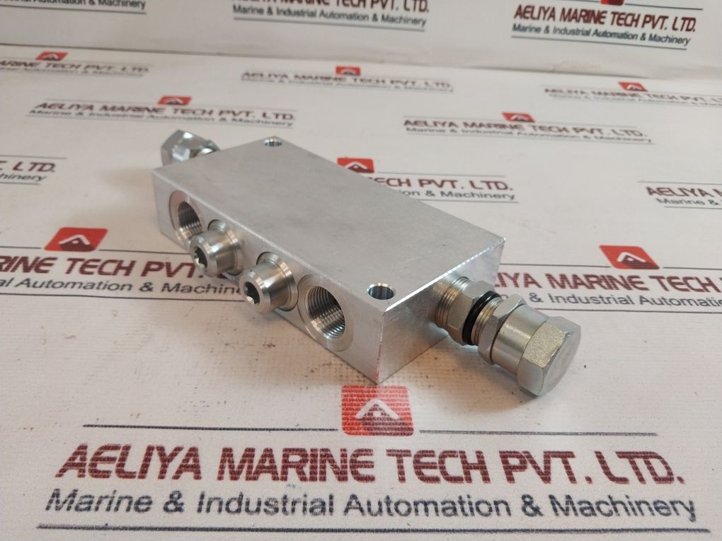 Oil Control 05420510043500A Double Acting Overcentre Valve 