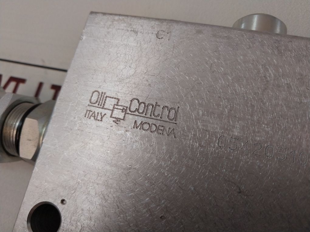 Oil Control 05420510043500A Double Acting Overcentre Valve F564