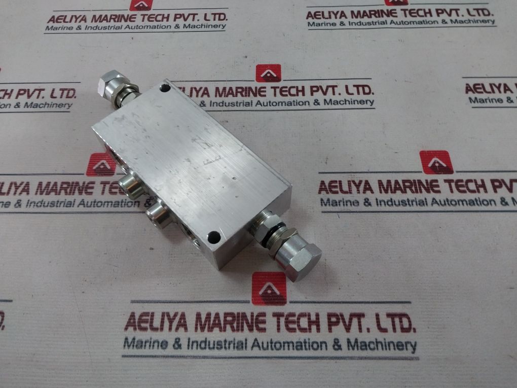 Oil Control 05420510043500A Hydraulic Valve