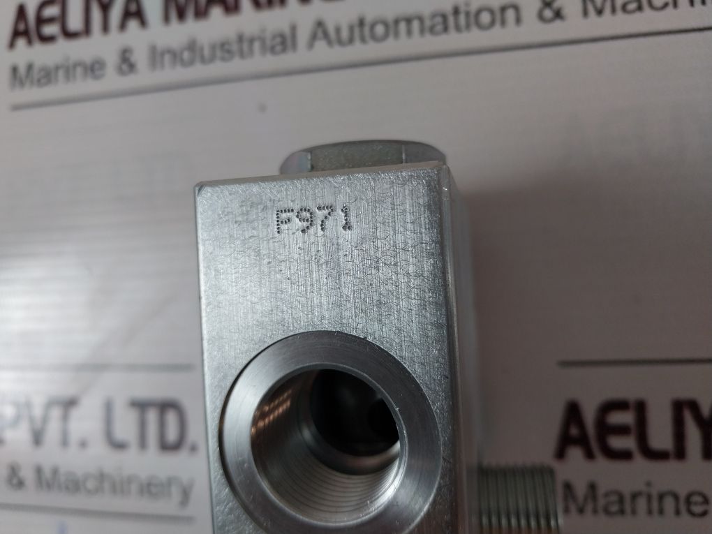 Hydraulic Valve Oil Control 05432210033500A