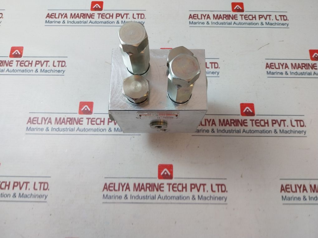 Oil Control 05714710043500A Valve Block