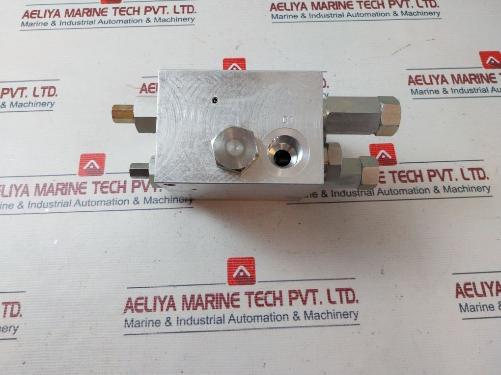 Oil Control 05714710043500A Valve Block